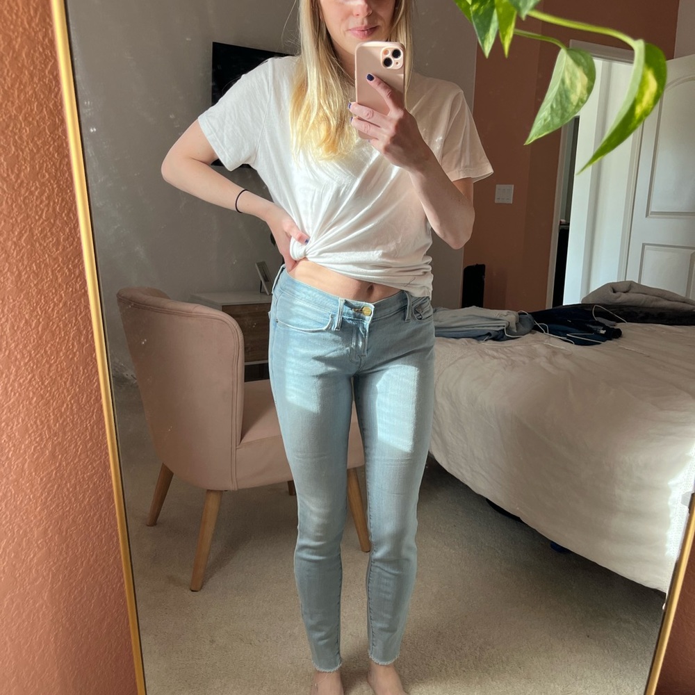 Light wash skinny jeans